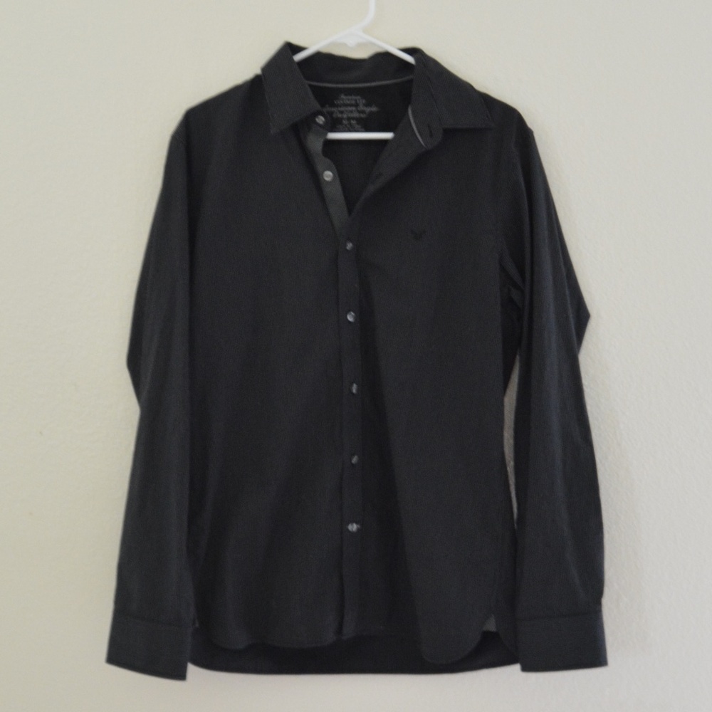 American Eagle Men's Button Down Shirt